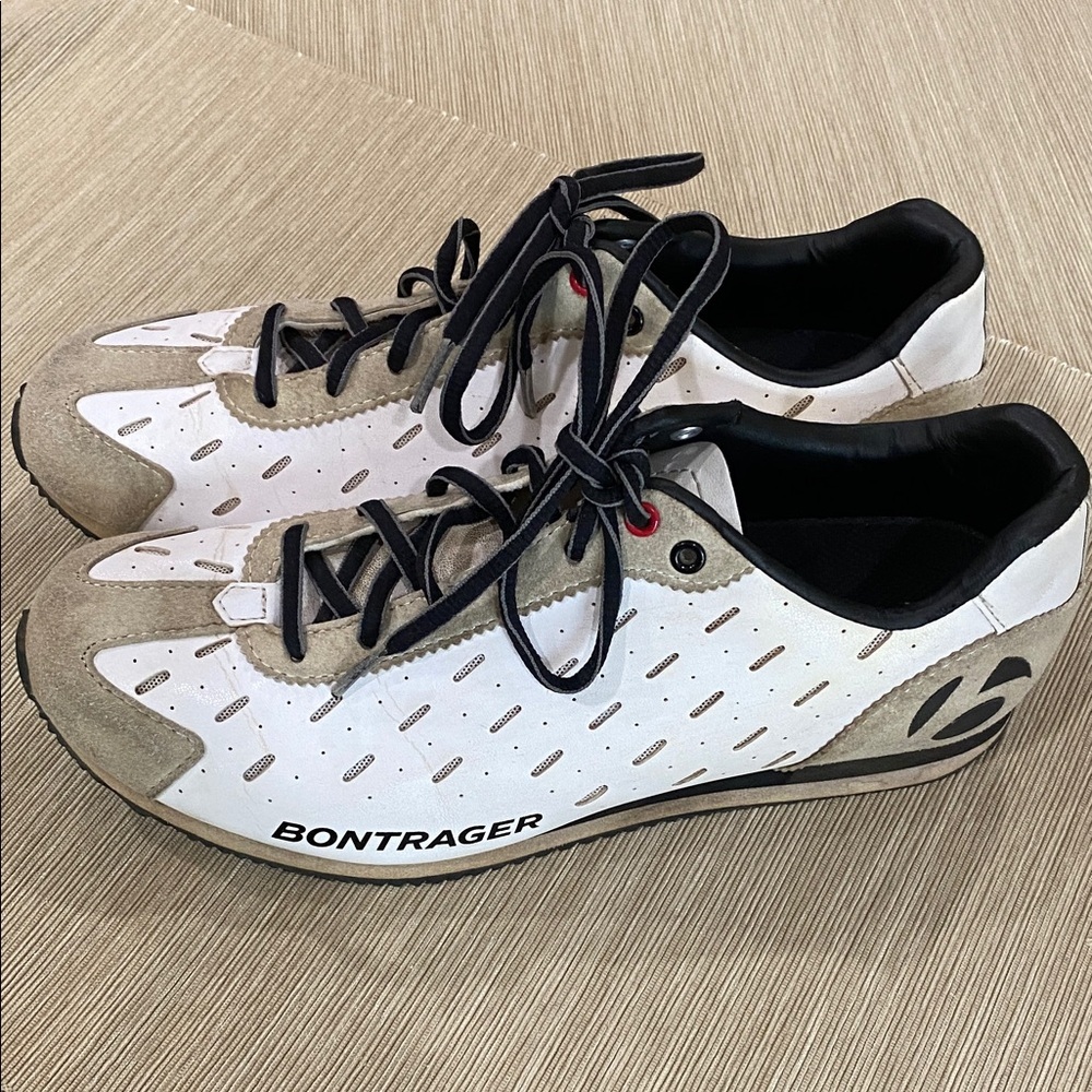 Bontrager podium Casual Cycling White and Black Shoes. EUR 39, Sz 6. Lace Up. - Picture 2 of 14